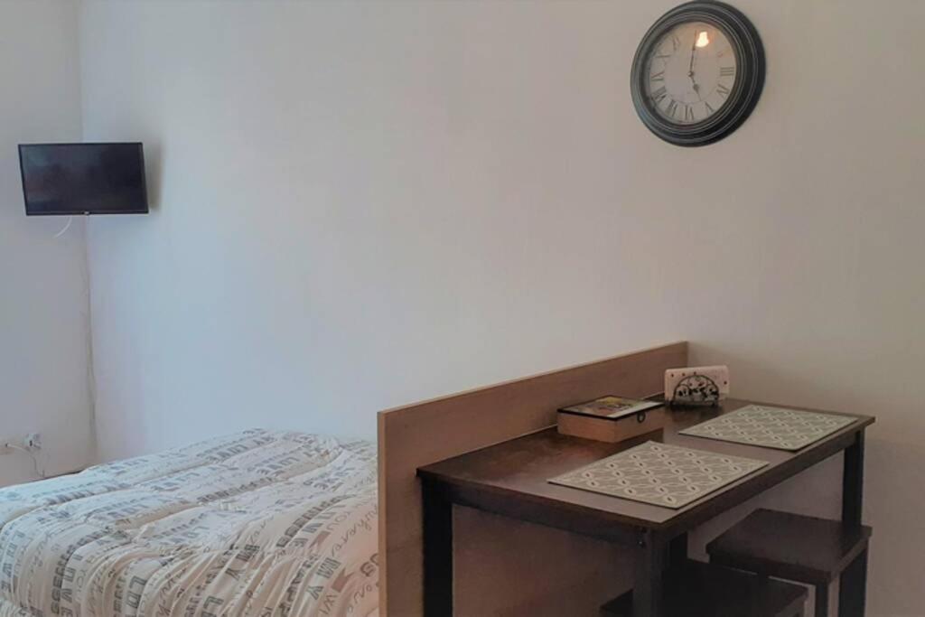 Agreable Logement Proche De La Gare Et Du Polygone Apartment Beziers Ngoại thất bức ảnh
